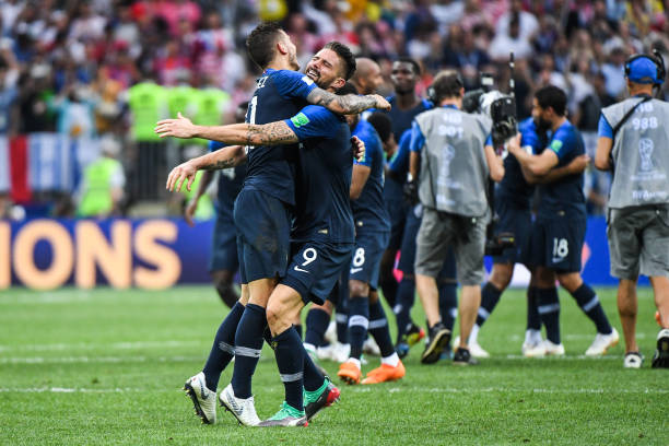 中的潜在隐 中的潜在隐